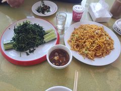 -华龙特色大骨鸡农家菜馆