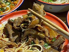 -楚东君•襄阳牛肉面牛杂煲(陆家嘴正大店)