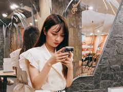 -湊湊火锅·茶憩(南京东路悦荟店)