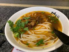 -黑白电视长沙小吃(美林M·LIVE天地东座店)