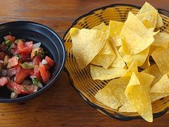 餐前玉米片-Pistolera Mexican Cantina女枪手墨西哥餐厅(碧云路店)