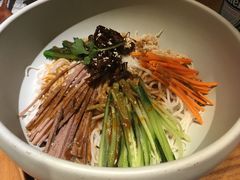 鸡丝凉米线-云海肴·汽锅鸡·云南代表菜(天山百盛优客店)