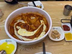 -火鸡爪东大门猎奇炒年糕