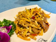 -香巴拉云南餐厅(华莱坞店)