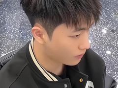 -鸿通城购物中心