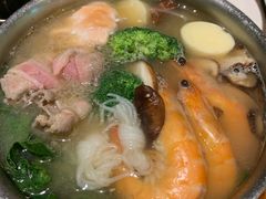 -大中华希尔顿酒店-念自助餐·嗨啤·小龙虾