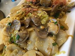 海鲜炒年糕-金海湾海鲜排档(朱家尖店)