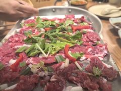 -野山舂·贵州现舂酸汤火锅(鸿通城店)