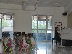 -西安小天鹅艺术团(曲江Alice店)