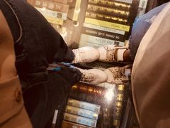 -钟书阁(松江泰晤士小镇店)