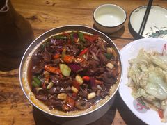 -老滇山寨•云南特色菜•地方菜•民族风情歌舞表演(金碧店)