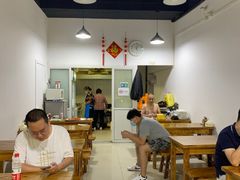 大堂-阿姨小肉摊(同济西苑店)