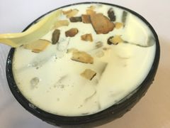 -志龙皇冠吃货椰子铺