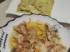 -老码头黑皮肘子锅包肉(赣水路店)