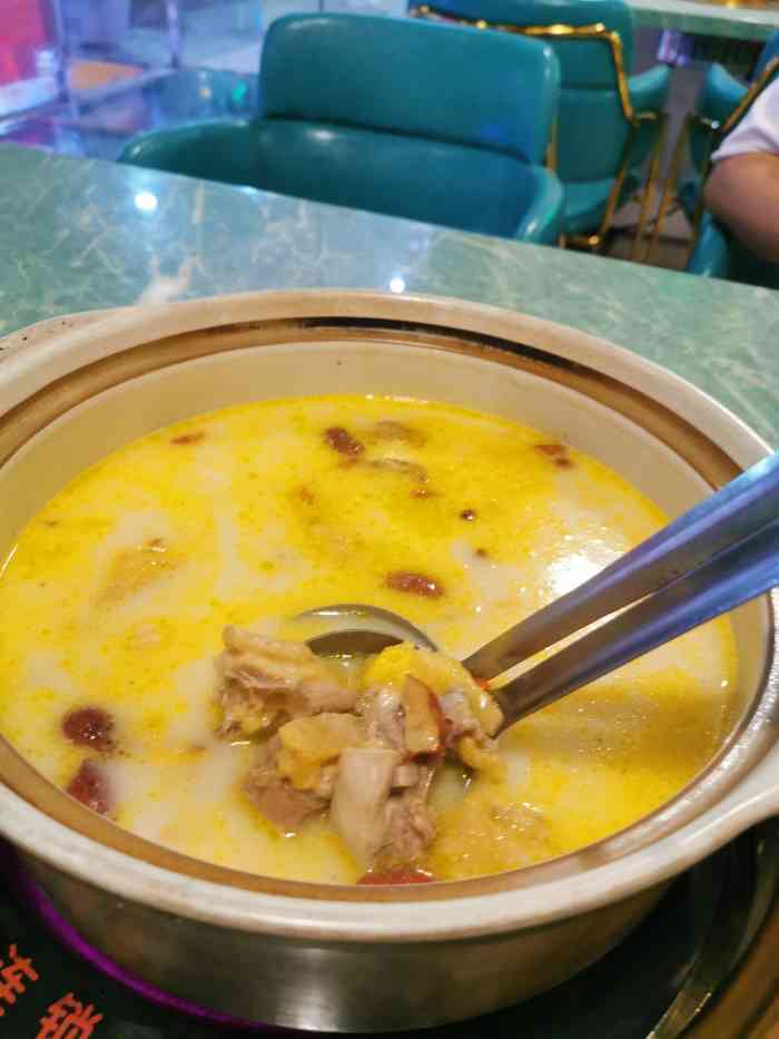 李记猪肚鸡(淡村店)-"李记猪肚鸡在淡村嘉荟城百货二楼,直接进去.