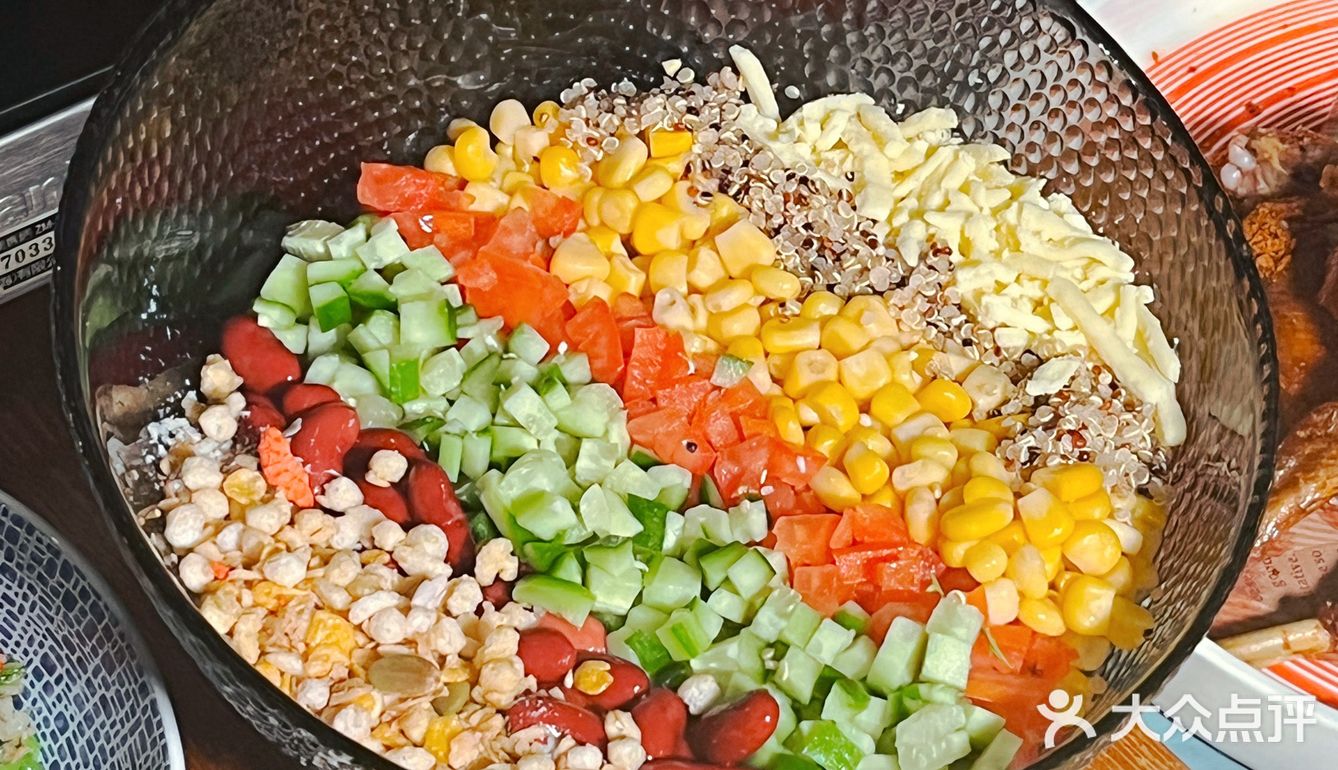 给大家找到了看世界杯的宝藏无国界料理餐厅