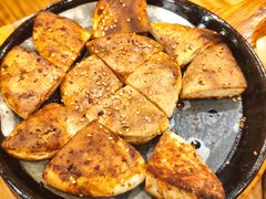 料理烤特色火烧-老东镇啤酒屋海鲜加工·蒸汽海鲜·海鲜烧烤(台东店)