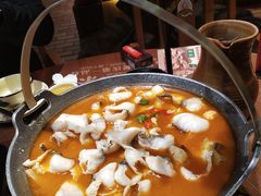 思茅酸汤鱼片-老滇山寨•云南特色菜•地方菜•民族风情歌舞表演(金碧店)