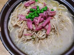 -吴越荣记苏州菜·松鼠桂鱼100%活鱼现做(斜塘老街店)