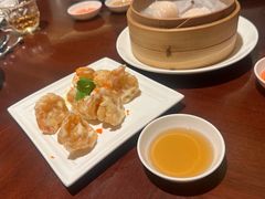 -蝴蝶里·粤菜·点心(滨江龙湖店)