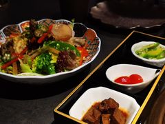 -铭牛烧肉·和牛海鲜自助(高新月牙湖店)