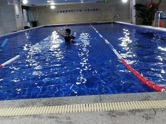 -小蓝鲸游泳培训基地(石景山店)