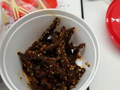 麻辣牛肉干-鑫记婆婆兔·成都特产·兔头手撕兔(太古里店)