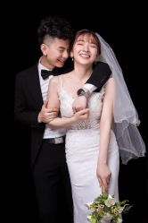 -易摄影婚纱摄影工作室