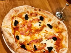 黑松露酱五花肉pizza-La Tavernetta(Bar à Vin)(乌鲁木齐路店)