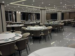 -鑫渔港海鲜本地菜·山海关浑锅(东戴河店)