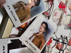 -美式眼镜·授权蔡司.依视路.尼康.豪雅.明月(人民广场店)