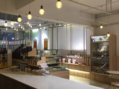 -顶东面包花园·生日蛋糕(世博店)