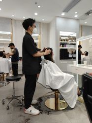 -Kraemer Paris  苏豪路易士·嘉玛发廊