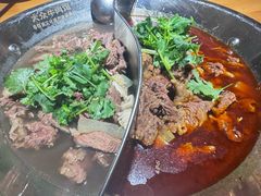 -大众跷脚牛肉馆·非遗传承单位(峨眉山店)