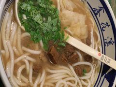-鑫花溪牛肉米粉(东环大润发店)