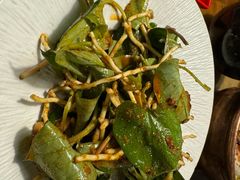 -雀舞云南菜(天津天河城购物中心店)