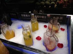 -领鲜活海鲜榴莲自助火锅(东门店)