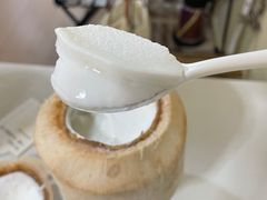 -志龙皇冠吃货椰子铺