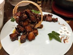 -万重锦·人文川菜馆(骡马市店)