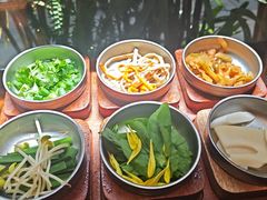 -银米·云南传统过桥米线(双廊黑金冠店)
