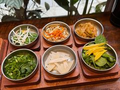 -银米·云南传统过桥米线(双廊黑金冠店)