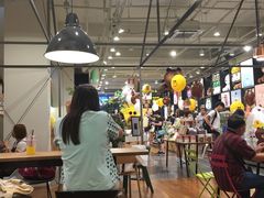 -LINE FRIENDS Garosu-gil Flagship Store