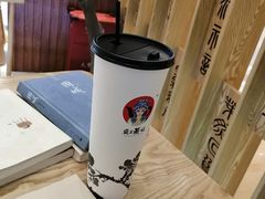 -霸王茶姬(金贸中路店)