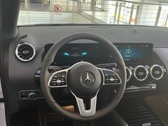 -上海星瀚奔驰4S店(红柳路店)