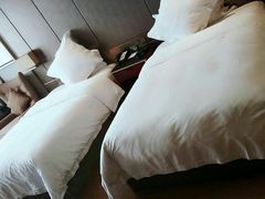 -武汉光谷广场杨家湾地铁站怡程酒店