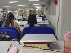 内景-南山图书馆(常兴路店)