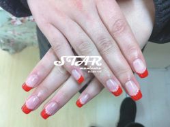法式搭配手绘蕾丝-STAR美甲店
