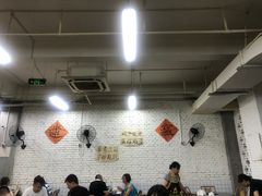 大堂-咏勝锑锅麻辣烫(净居寺路总店)