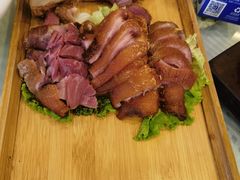 脆皮德国咸猪手-江南村酒家
