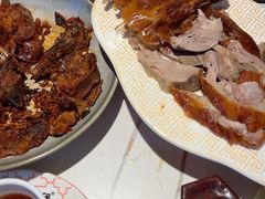-阿瓦山寨·湘菜现炒·剁椒鱼头王(咸阳总店)